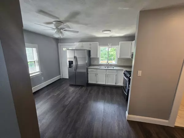 504 Quincy St #A, Fall River, MA 02720