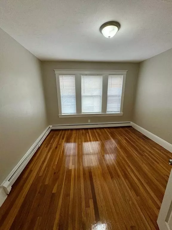 Lynn, MA 01905,23 Mall Street #9