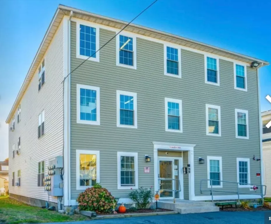 Peabody, MA 01960,111 Main Street #3