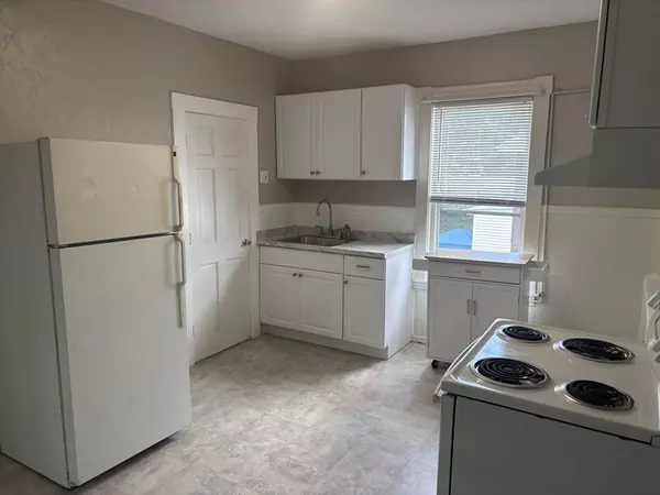 Worcester, MA 01602,8 Lee #2
