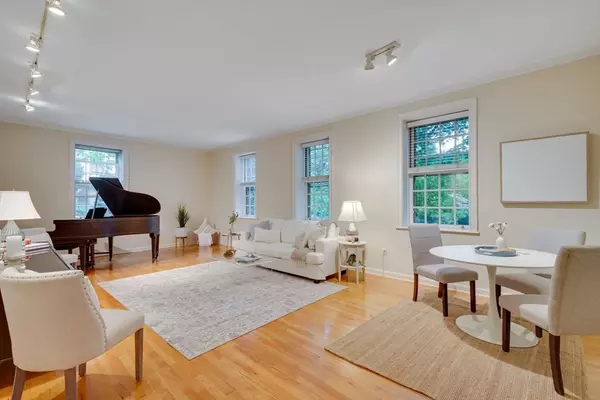 Brookline, MA 02445,30 Cumberland Avenue #3W