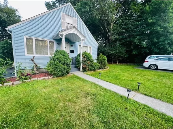 Worcester, MA 01604,13 Saybrook Rd
