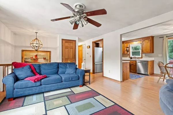 Attleboro, MA 02703,2 Glen Eagle Cir