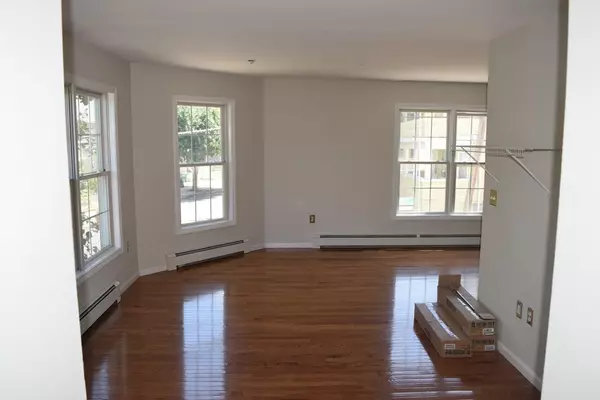 Medford, MA 02155,255 Boston Ave #4