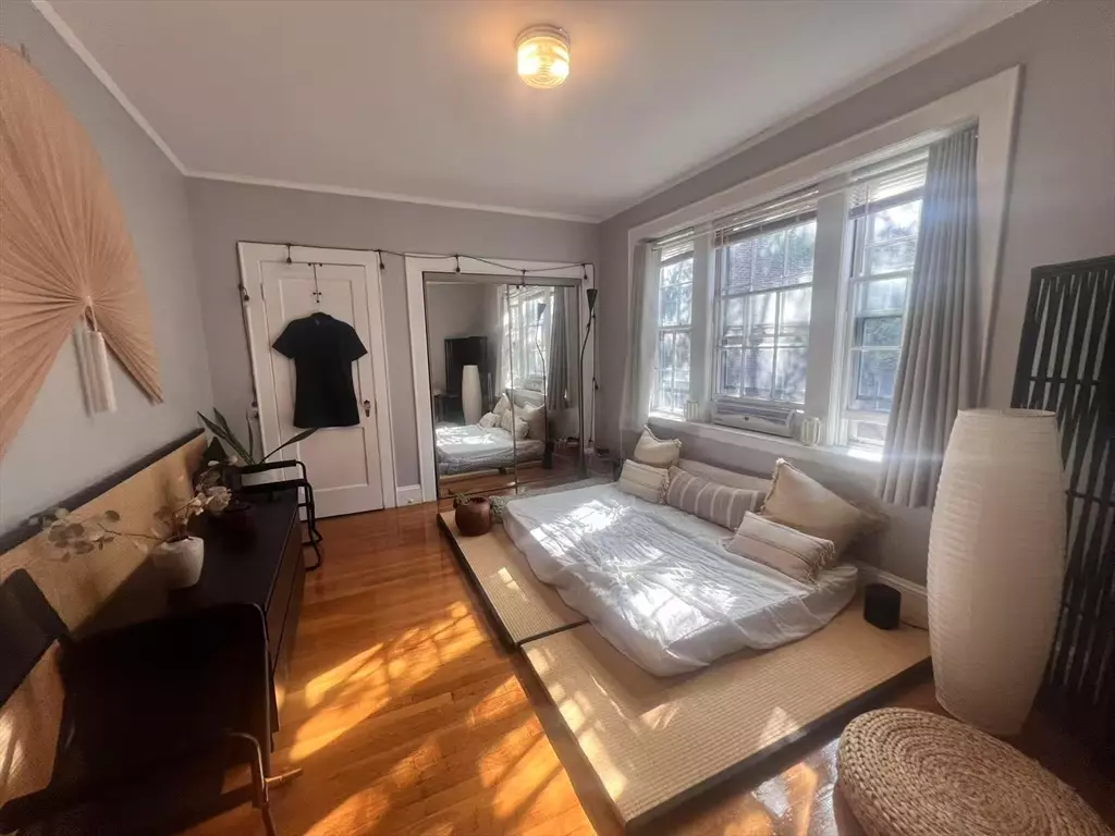 Cambridge, MA 02139,285 Harvard St #404