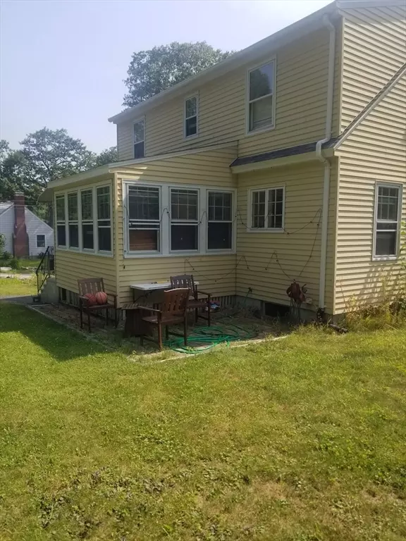 Holden, MA 01520,263 Highland St
