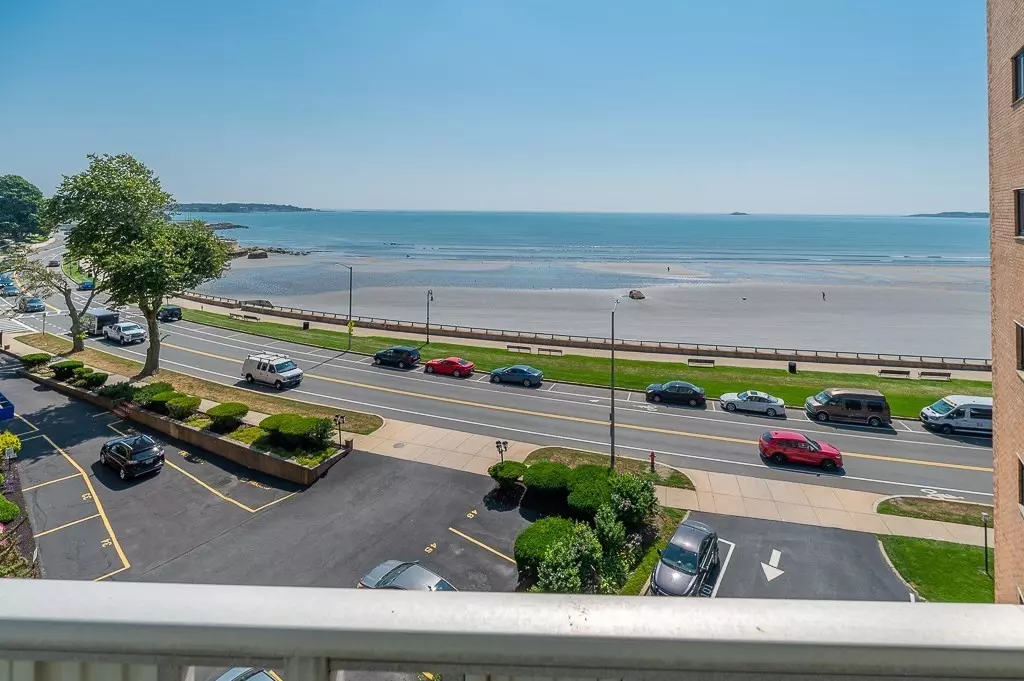 Lynn, MA 01902,300 Lynn Shore Dr #612