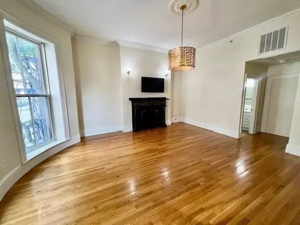 Boston, MA 02114,29 Bowdoin St #2