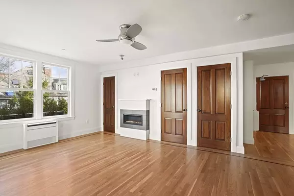 Brookline, MA 02445,165 Winthrop Road #A