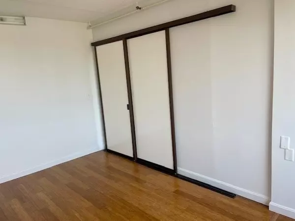 Brookline, MA 02445,1731 Beacon St #809