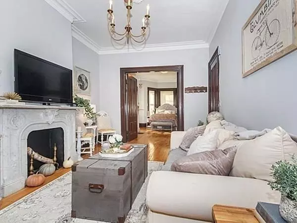 76 G St #1, Boston, MA 02127