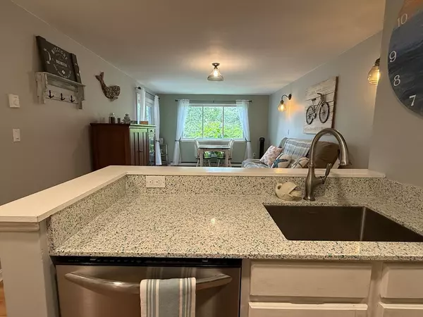 Brewster, MA 02631,60 Fletcher Ln #C