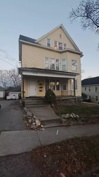98 Brookline St #2, Worcester, MA 01603