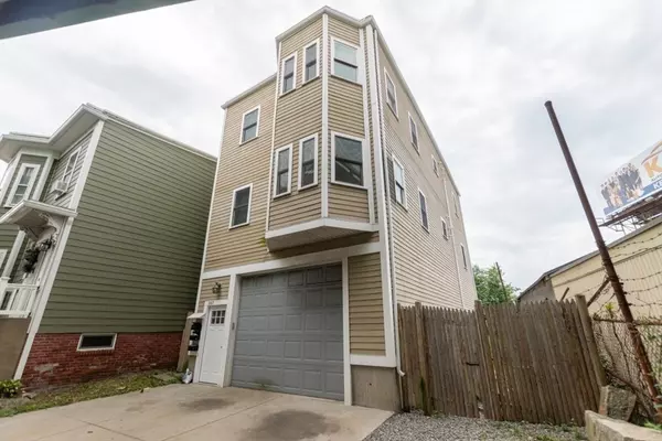 587 Saratoga St, Boston, MA 02128