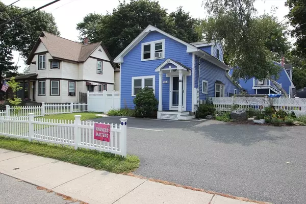 126 Washington St #A, Franklin, MA 02038