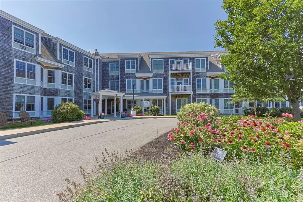 Provincetown, MA 02657,100 Alden St. #233