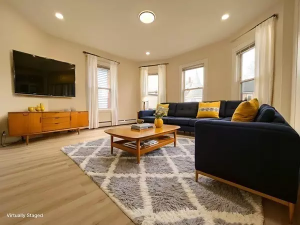 84 Calumet St #3A, Boston, MA 02120