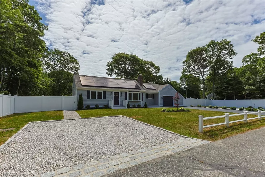 Barnstable, MA 02601,28 Vandermint Lane