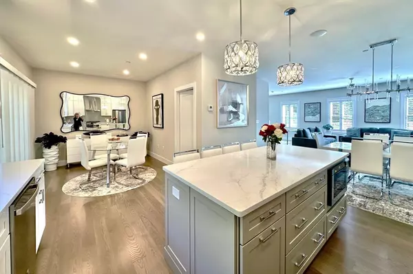 Londonderry, NH 03053,6 Elise Avenue #3