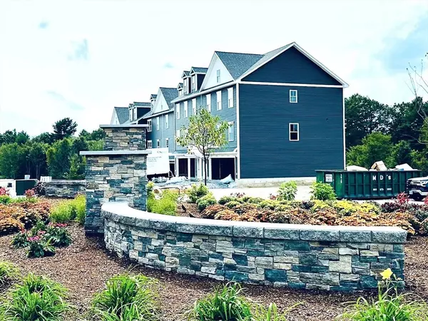 6 Elise Avenue #3, Londonderry, NH 03053