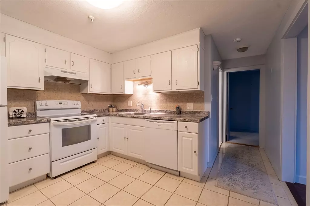 Boxborough, MA 01719,23 Spencer Rd #20F
