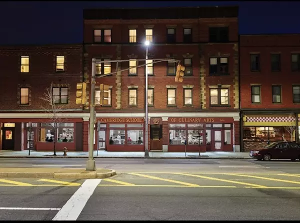 2020 Massachusetts Ave #6, Cambridge, MA 02140