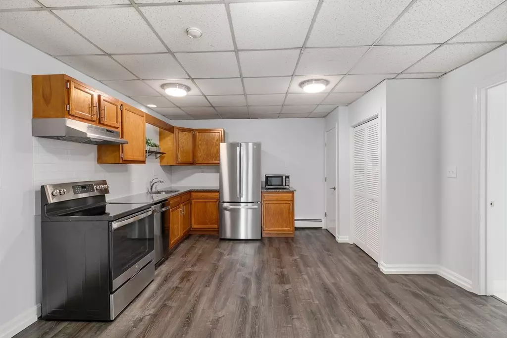 Salem, MA 01970,131 Essex Street #31