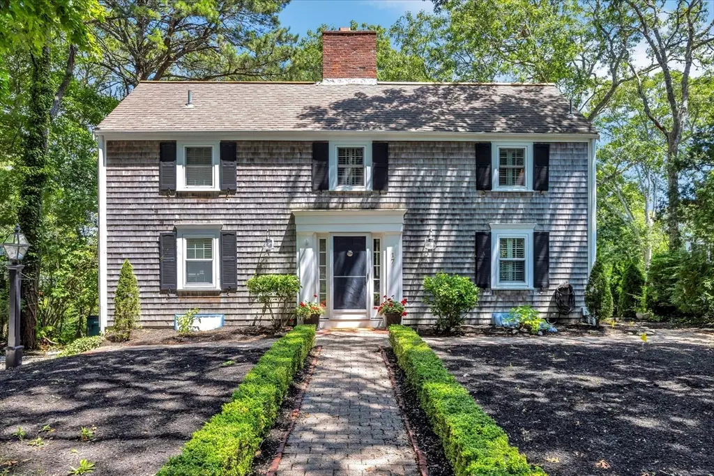 Mashpee, MA 02649,17 Sand Dollar Ln