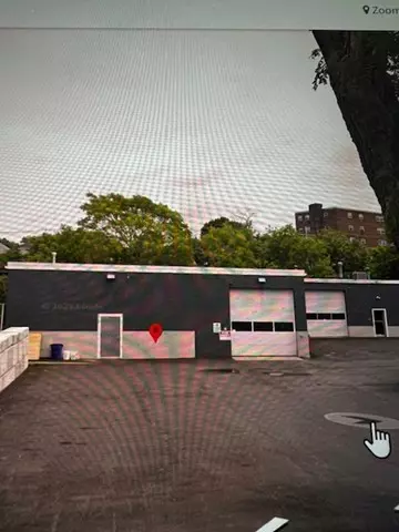 49r Lowell St, Peabody, MA 01960