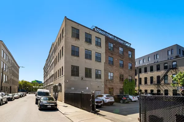 Boston, MA 02119,10 Williams Street #23
