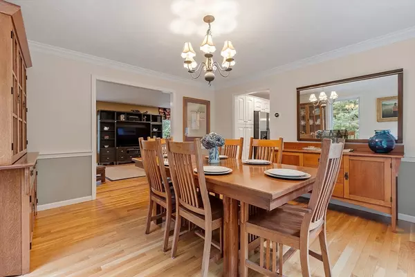 Ayer, MA 01432,6 Winterberry Ln