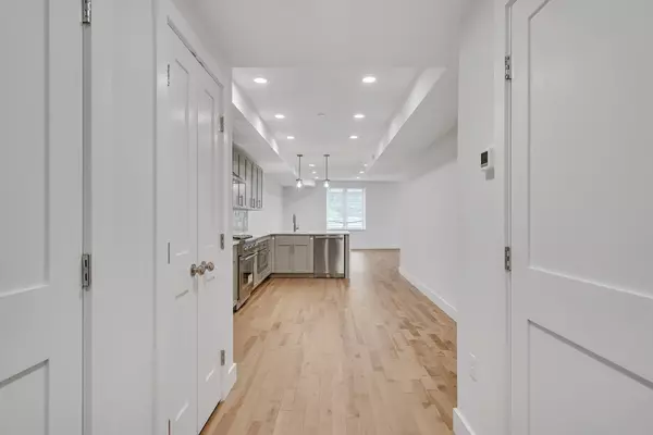 Boston, MA 02135,50 Hichborn #408