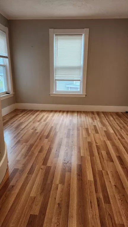 Worcester, MA 01603,39 Richards St #2