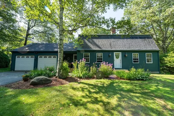 Warren, MA 01083,146 Bragg Rd