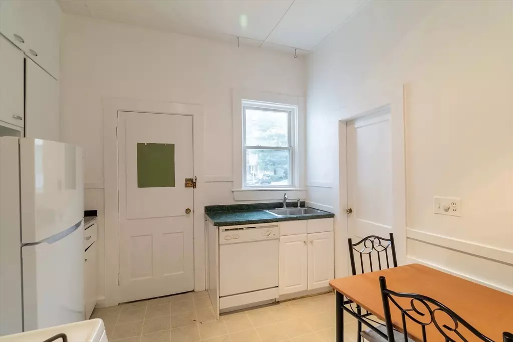 Cambridge, MA 02138,2 Sherman St #1