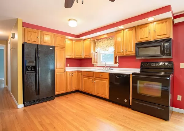 Springfield, MA 01129,60 Saffron Circle