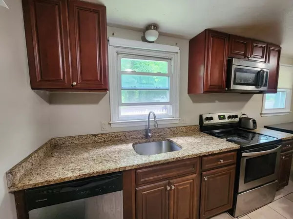 Brockton, MA 02302,279 Howard #279