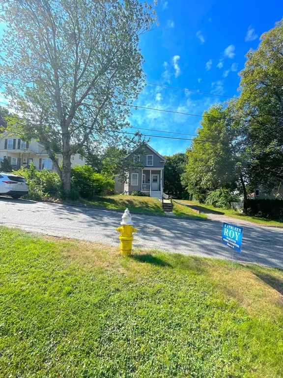 2 Keen St, Fitchburg, MA 01603