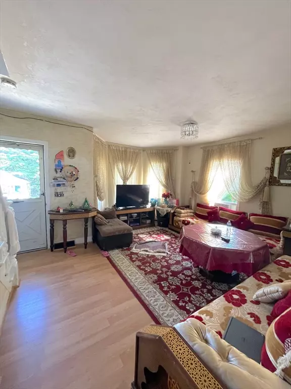 Fitchburg, MA 01603,2 Keen St