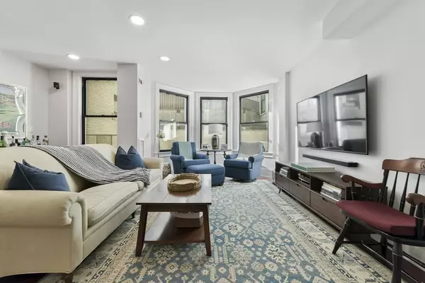 Boston, MA 02215,390 Commonwealth Avenue #305