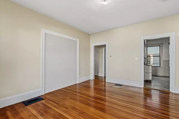 Medford, MA 02155,9 Marshall St. #1