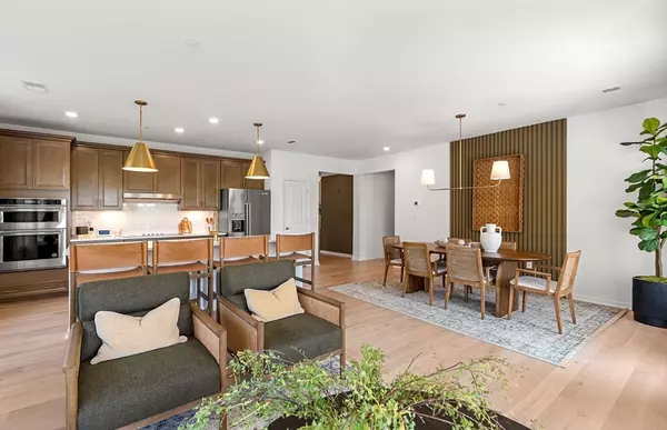 East Providence, RI 02916,141 East Point Drive #207