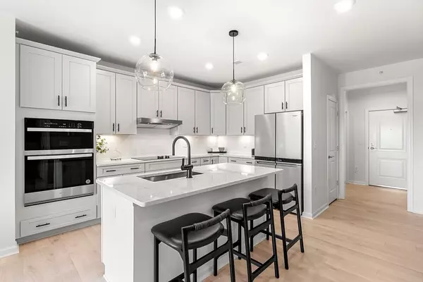 East Providence, RI 02916,141 East Point Drive #311