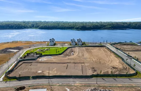 East Providence, RI 02916,141 East Point Drive #311