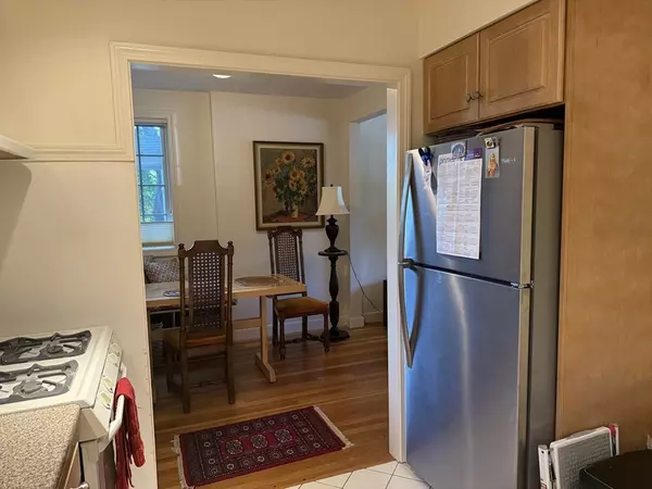 Wellesley, MA 02482,63 Linden Street #2