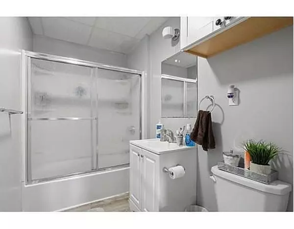 Worcester, MA 01606,22 Fraternal Ave #3