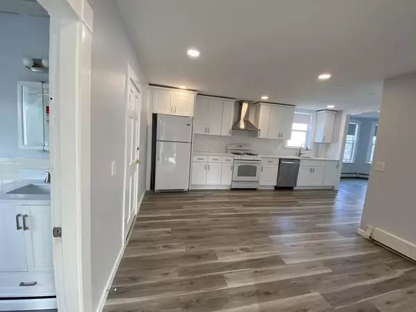 Danvers, MA 01923,63 Holten St #3