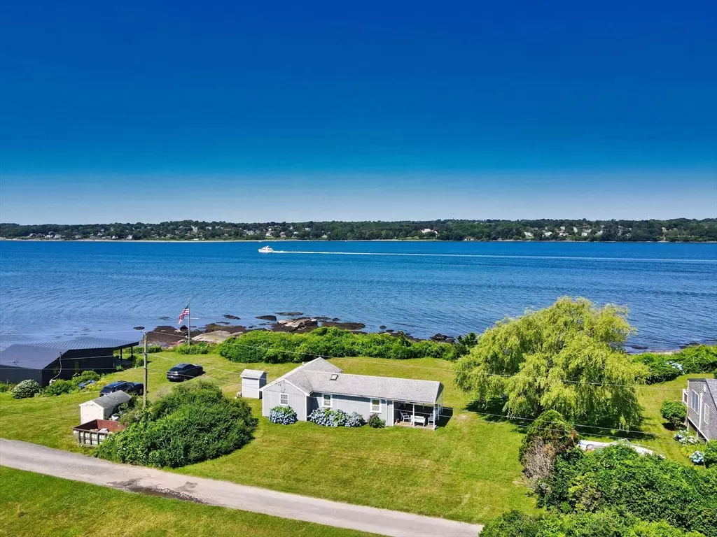 Tiverton, RI 02878,24 Pointview Dr