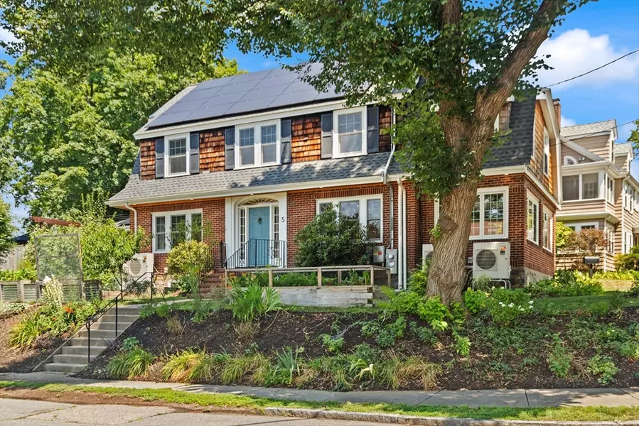 5 Mayflower Ter, Newton, MA 02461