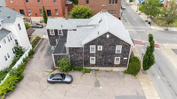 New Bedford, MA 02740,13 S 6th St